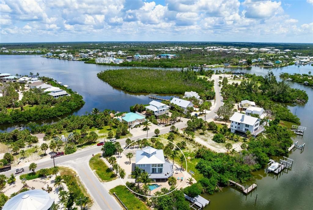 For Sale: $1,550,000 (3 beds, 3 baths, 2374 Square Feet)