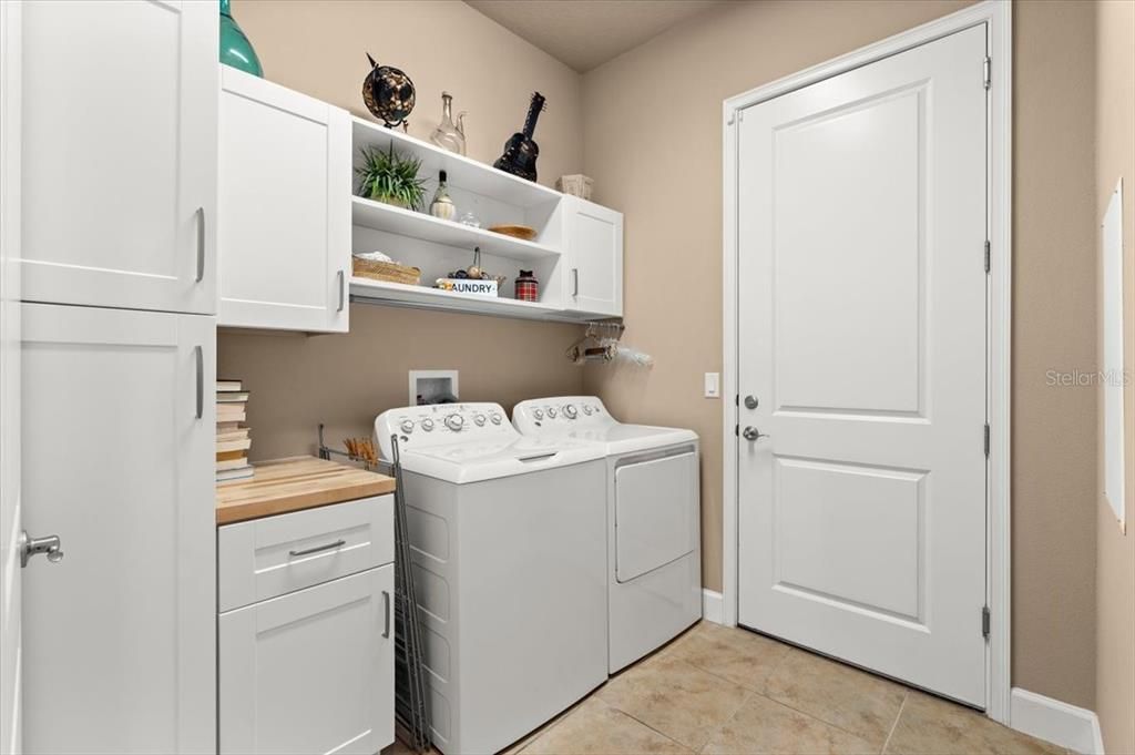 Active With Contract: $350,900 (2 beds, 2 baths, 1510 Square Feet)