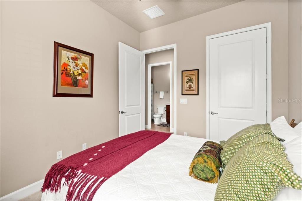 Active With Contract: $350,900 (2 beds, 2 baths, 1510 Square Feet)