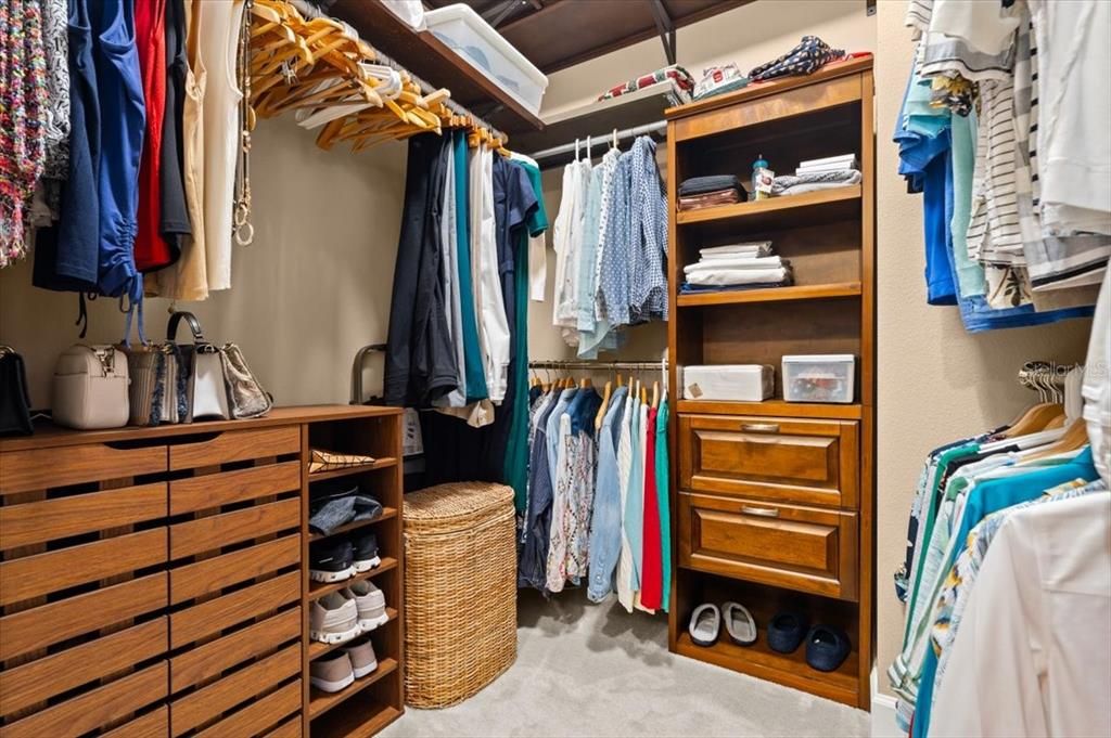 Active With Contract: $350,900 (2 beds, 2 baths, 1510 Square Feet)