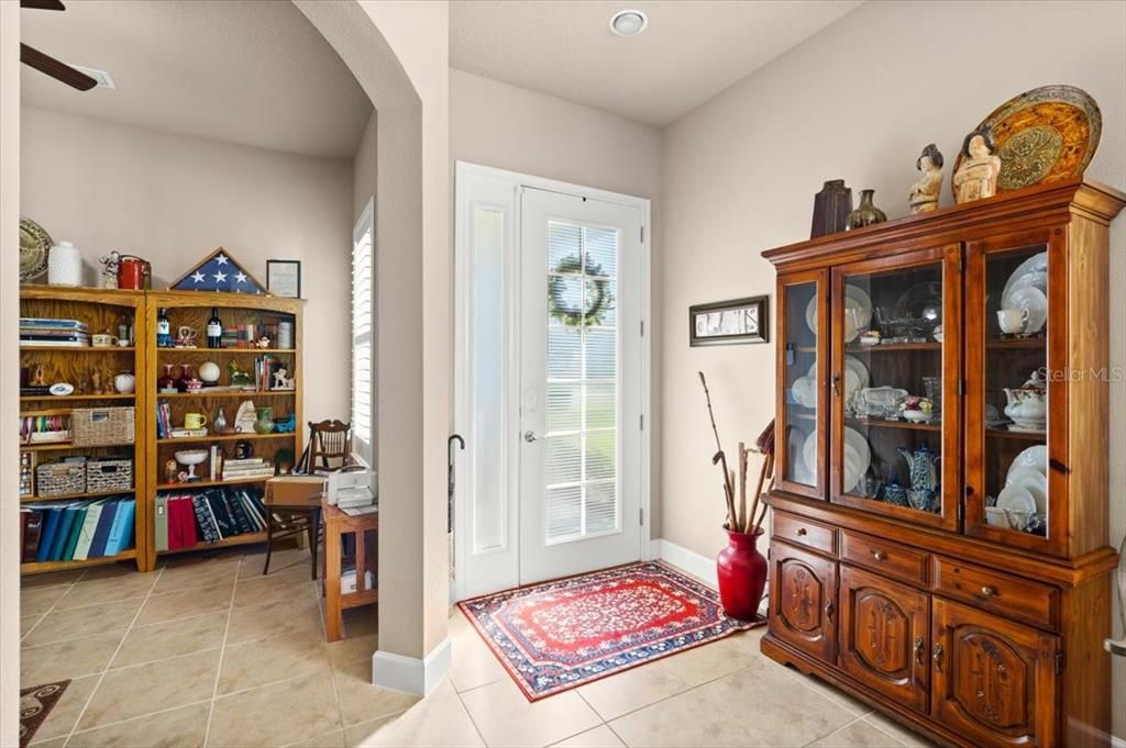 Active With Contract: $350,900 (2 beds, 2 baths, 1510 Square Feet)