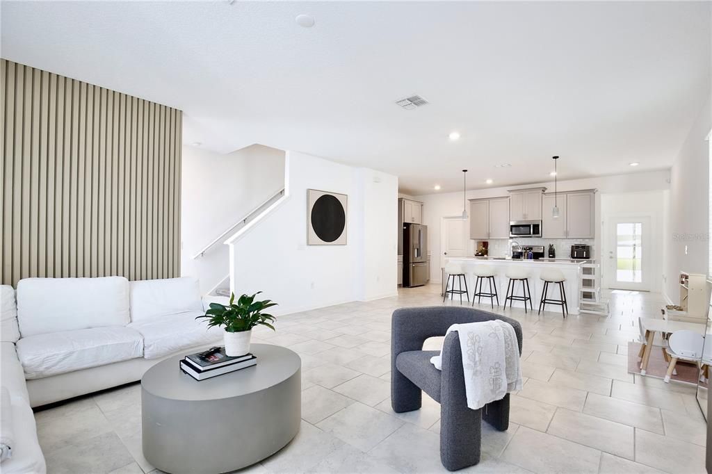 Active With Contract: $385,000 (3 beds, 2 baths, 1792 Square Feet)