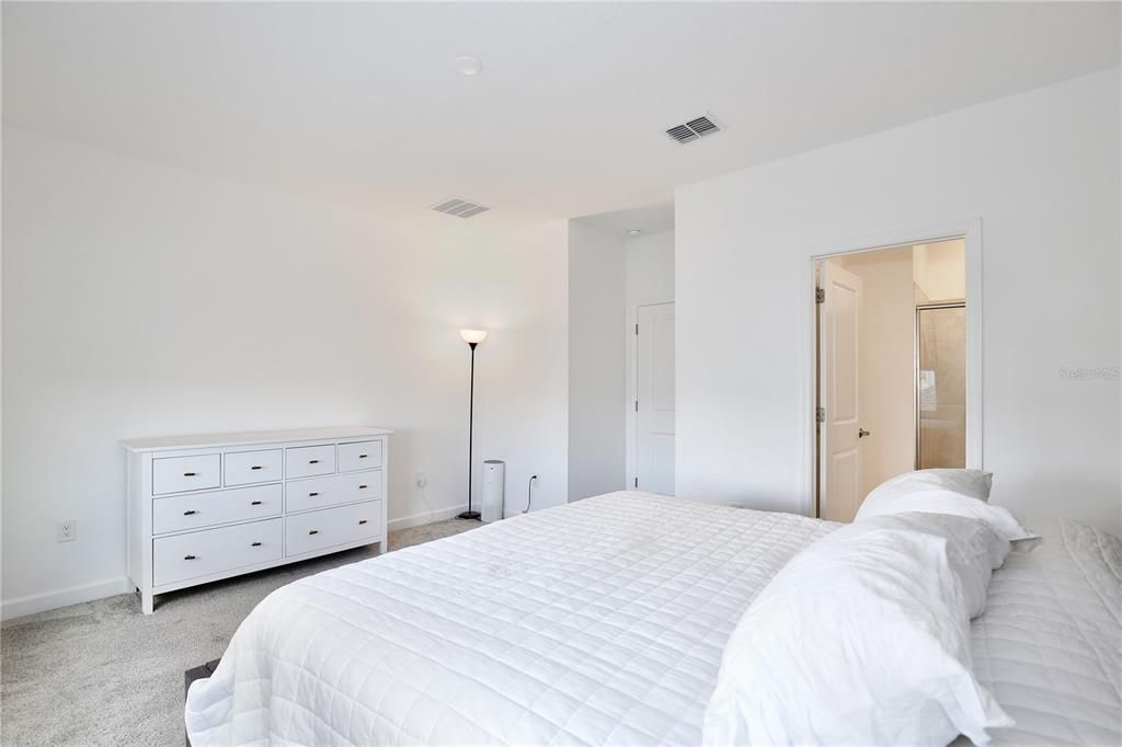 Active With Contract: $385,000 (3 beds, 2 baths, 1792 Square Feet)