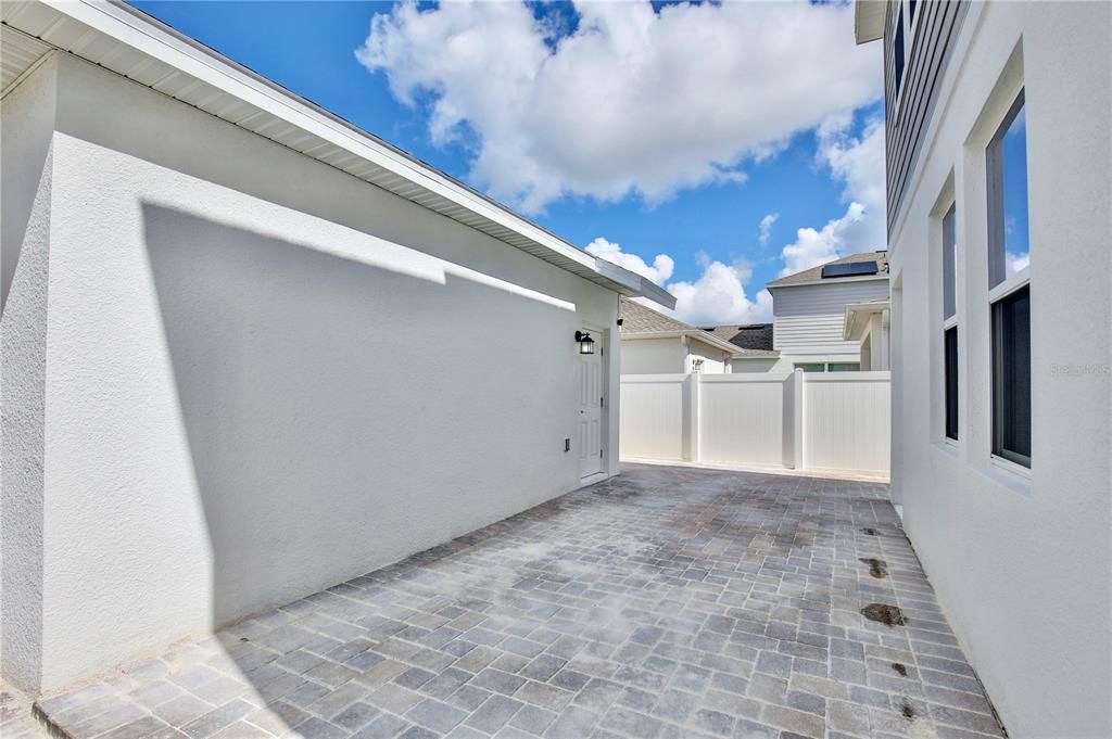 Active With Contract: $385,000 (3 beds, 2 baths, 1792 Square Feet)