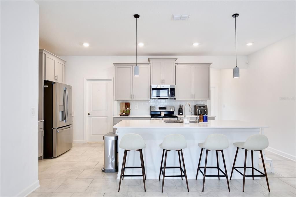 Active With Contract: $385,000 (3 beds, 2 baths, 1792 Square Feet)