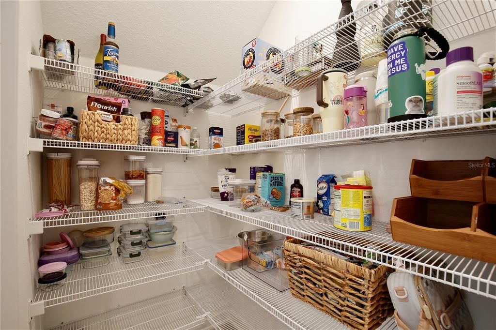 Active With Contract: $385,000 (3 beds, 2 baths, 1792 Square Feet)