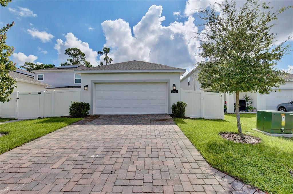 Active With Contract: $385,000 (3 beds, 2 baths, 1792 Square Feet)