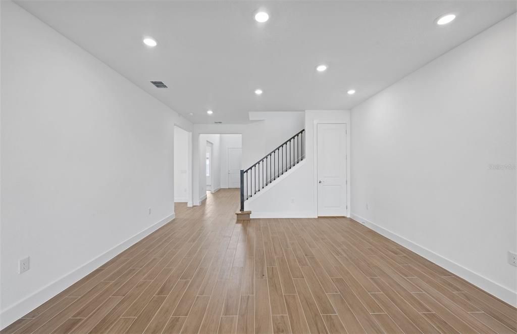 En Venta: $749,240 (5 camas, 4 baños, 4083 Pies cuadrados)