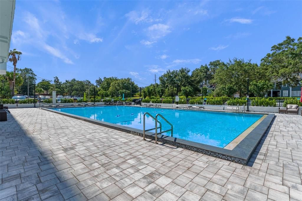 For Sale: $250,000 (2 beds, 2 baths, 1109 Square Feet)