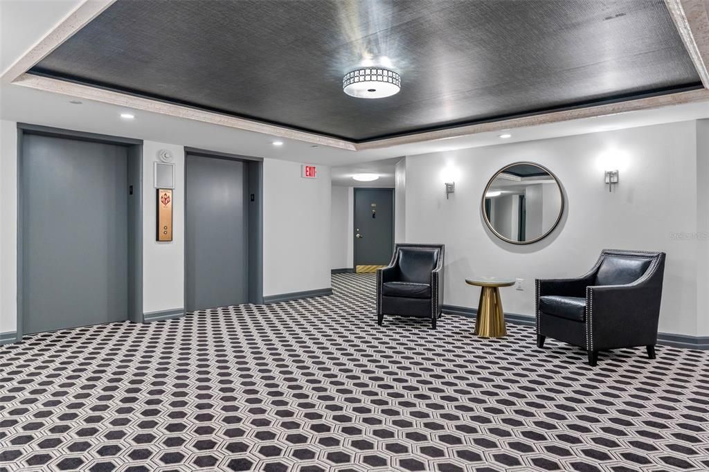 For Sale: $250,000 (2 beds, 2 baths, 1109 Square Feet)