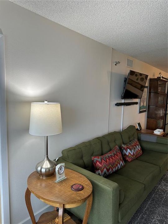 For Sale: $250,000 (2 beds, 2 baths, 1109 Square Feet)