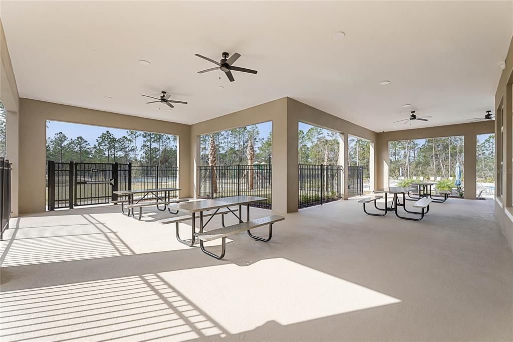 Active With Contract: $429,990 (4 beds, 3 baths, 2988 Square Feet)