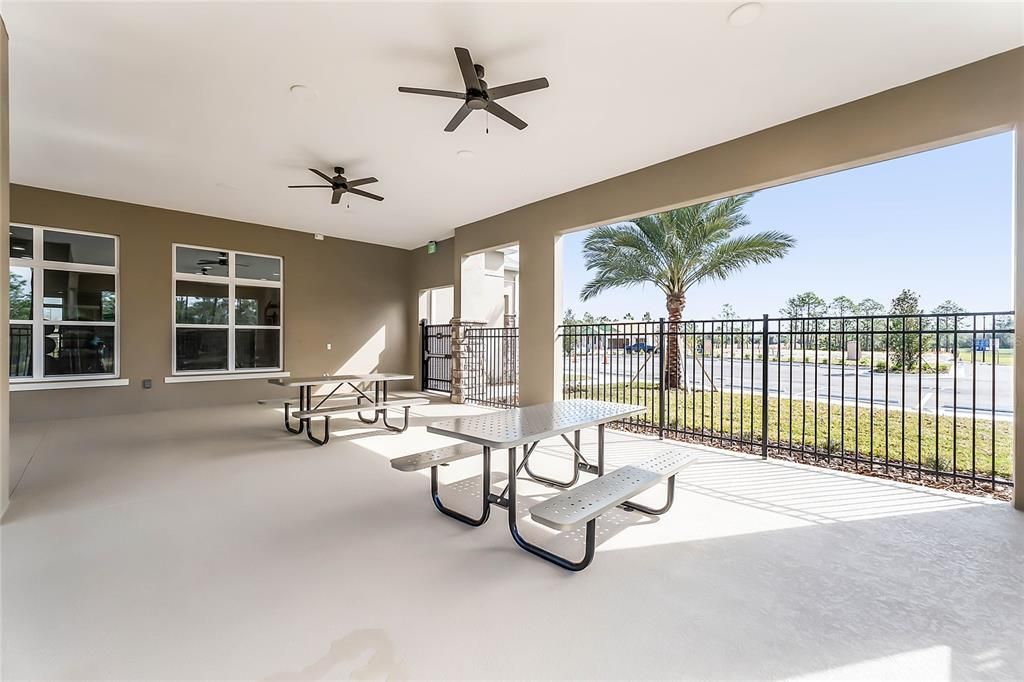 Active With Contract: $429,990 (4 beds, 3 baths, 2988 Square Feet)