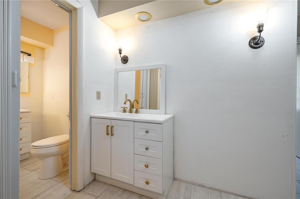 На продажу: $325,000 (3 спален, 2 ванн, 2536 Квадратных фут)