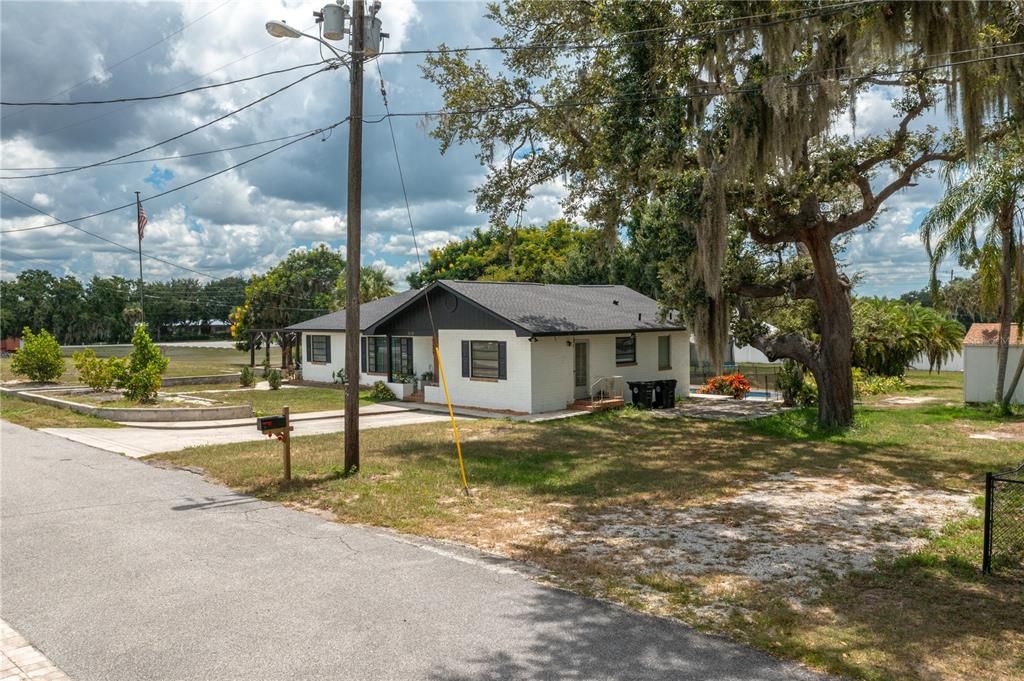 На продажу: $325,000 (3 спален, 2 ванн, 2536 Квадратных фут)