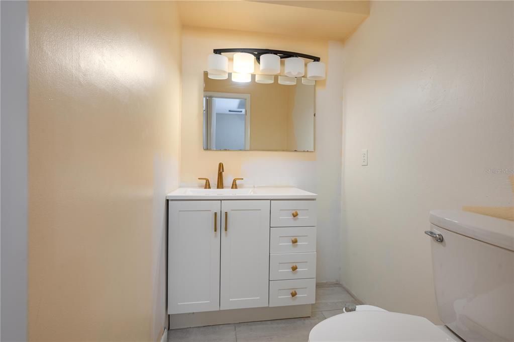 На продажу: $325,000 (3 спален, 2 ванн, 2536 Квадратных фут)