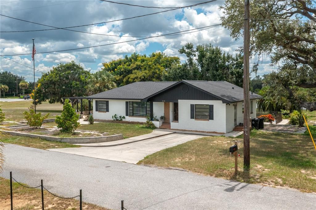 На продажу: $325,000 (3 спален, 2 ванн, 2536 Квадратных фут)