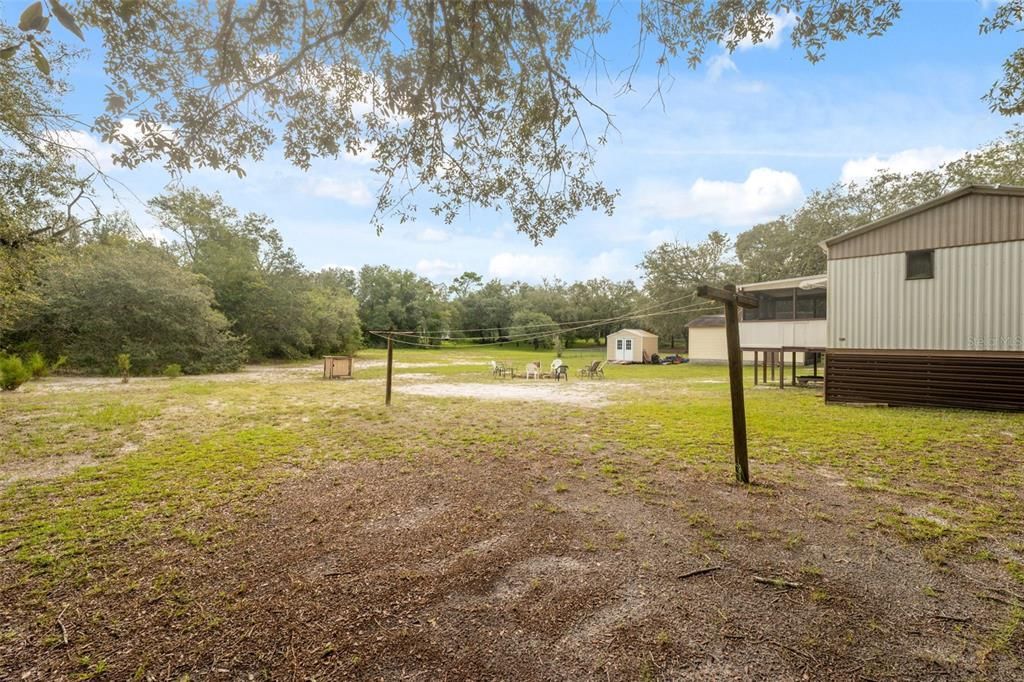 Active With Contract: $179,500 (3 beds, 2 baths, 924 Square Feet)