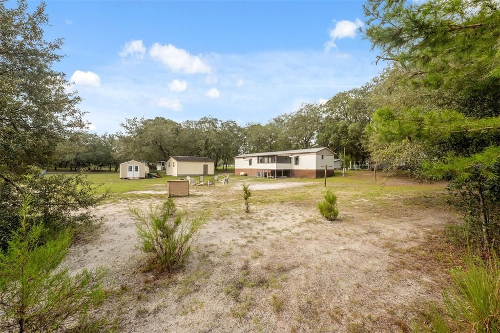 Active With Contract: $179,500 (3 beds, 2 baths, 924 Square Feet)