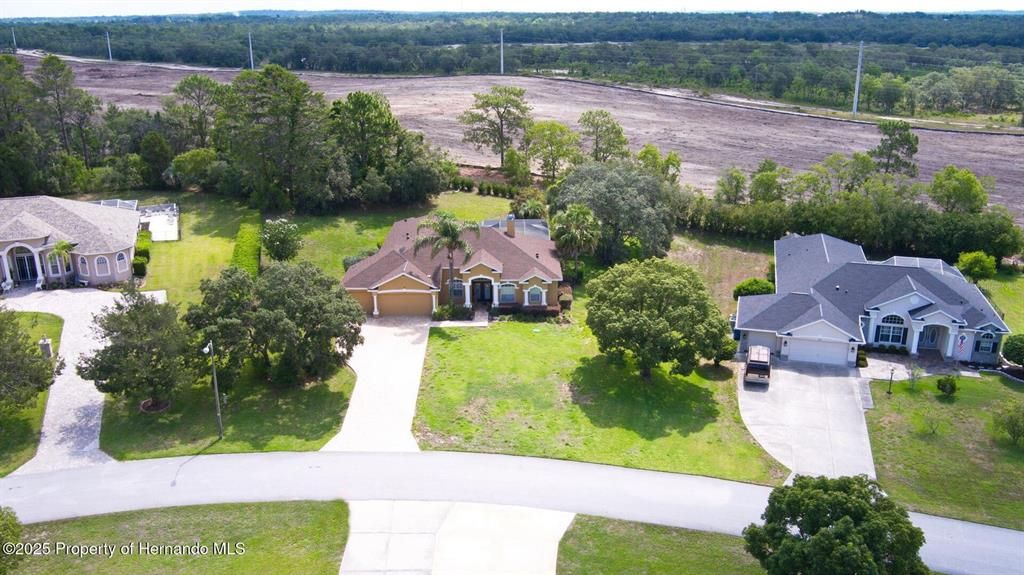 En Venta: $585,000 (4 camas, 3 baños, 2528 Pies cuadrados)