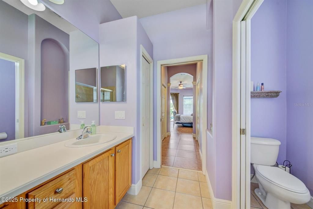 En Venta: $585,000 (4 camas, 3 baños, 2528 Pies cuadrados)