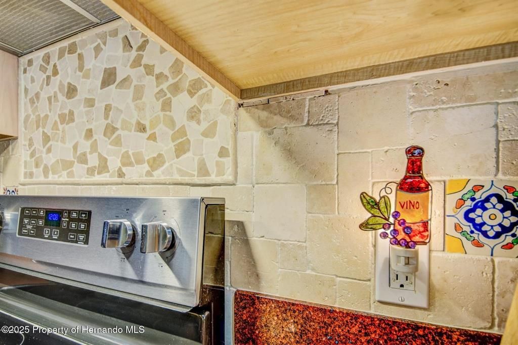 En Venta: $585,000 (4 camas, 3 baños, 2528 Pies cuadrados)