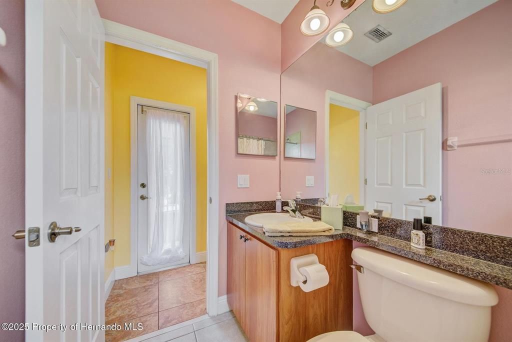 En Venta: $585,000 (4 camas, 3 baños, 2528 Pies cuadrados)