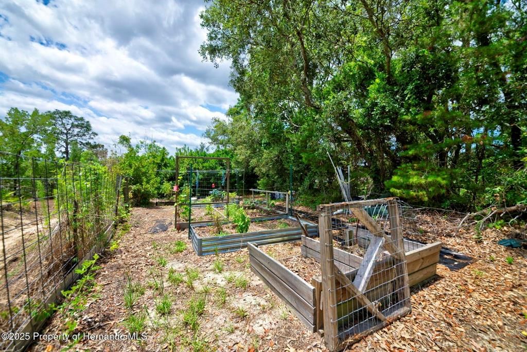 En Venta: $585,000 (4 camas, 3 baños, 2528 Pies cuadrados)