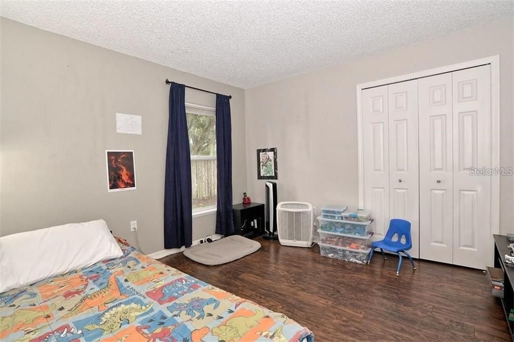Active With Contract: $2,390 (3 beds, 2 baths, 1600 Square Feet)