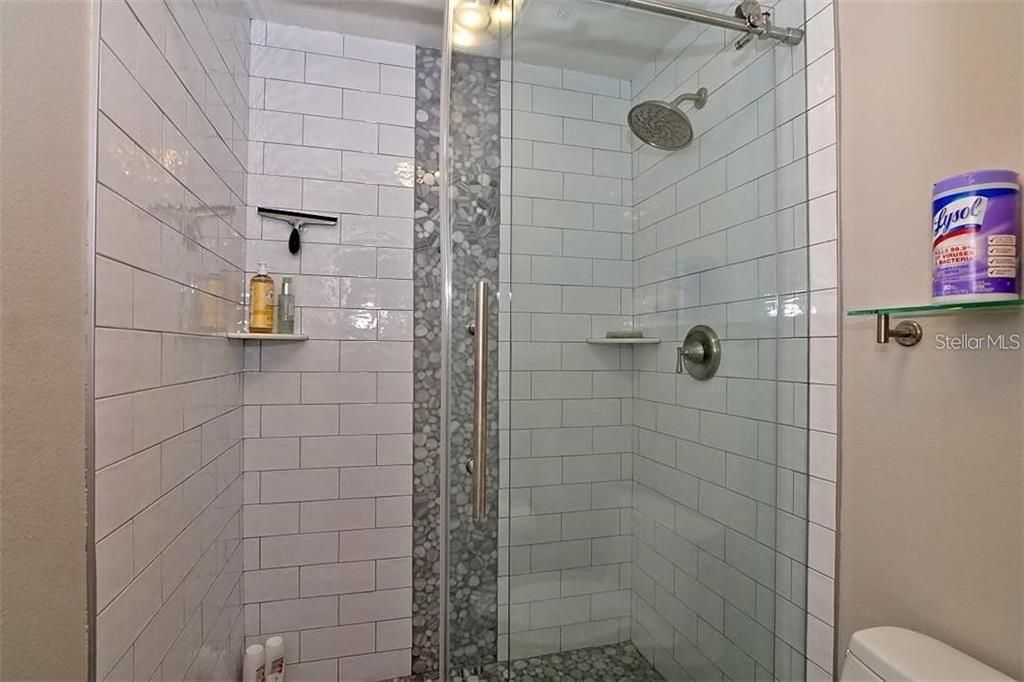 Active With Contract: $2,390 (3 beds, 2 baths, 1600 Square Feet)