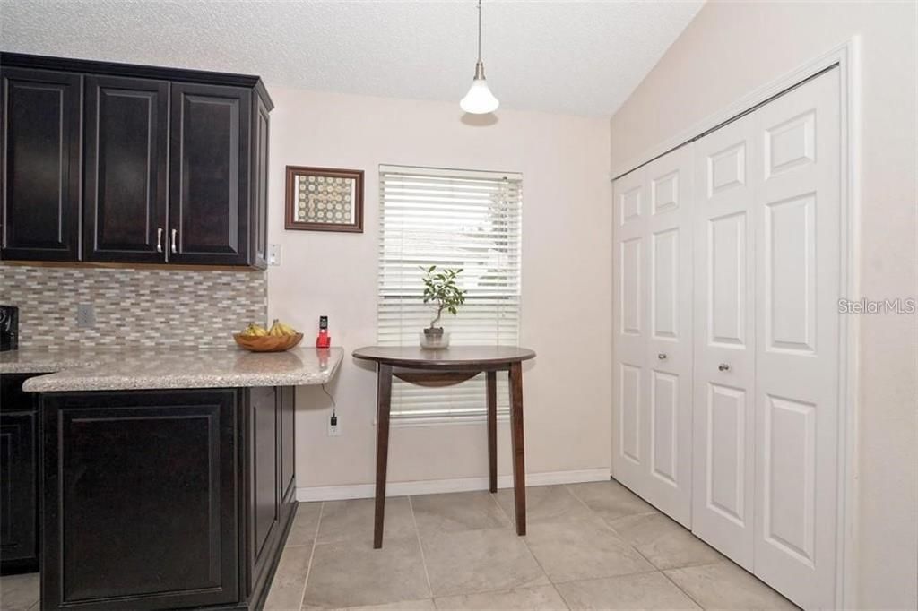 Active With Contract: $2,390 (3 beds, 2 baths, 1600 Square Feet)