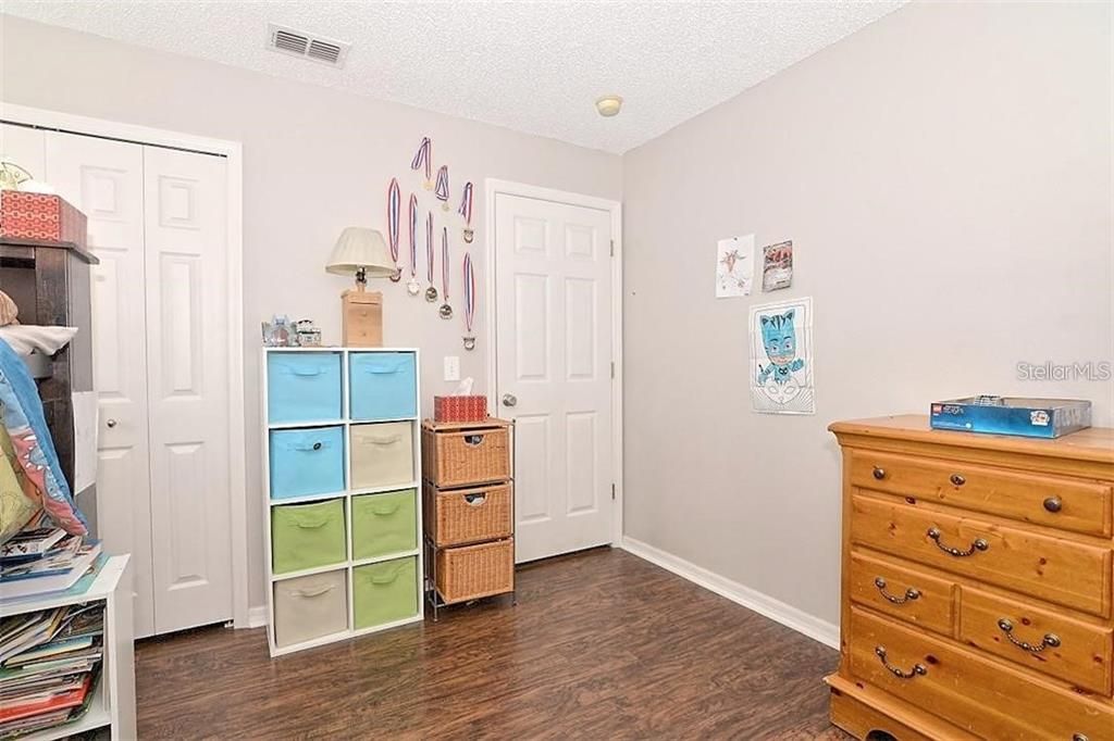 Active With Contract: $2,390 (3 beds, 2 baths, 1600 Square Feet)