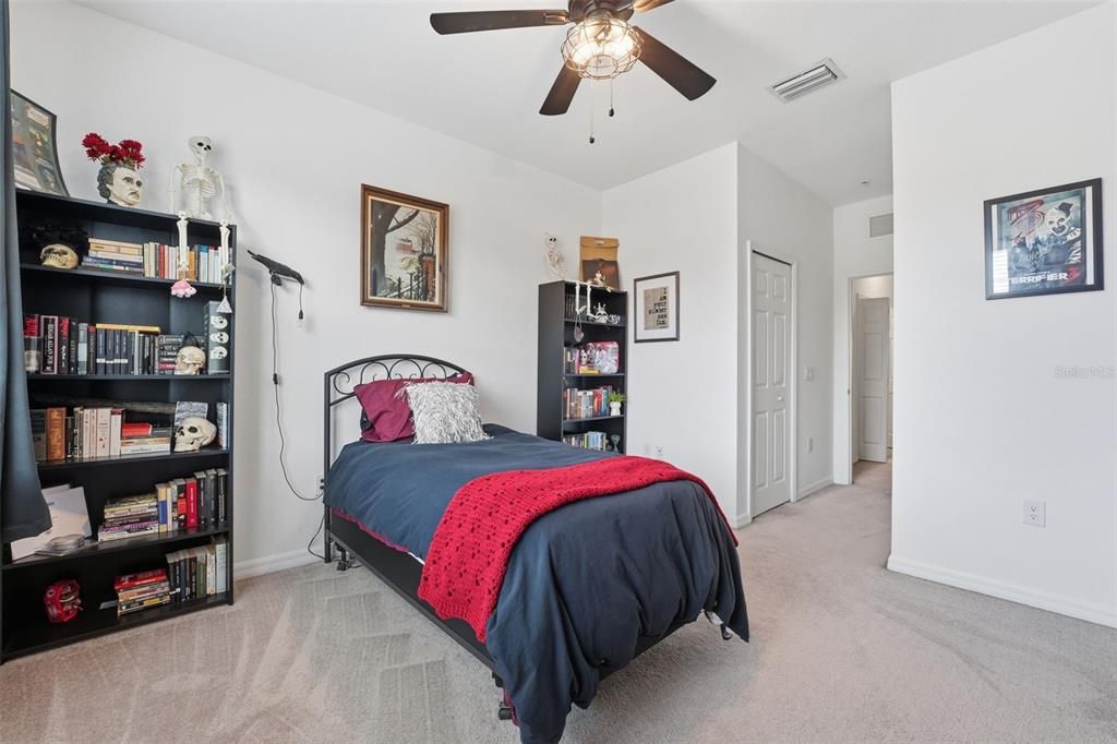 For Sale: $280,000 (3 beds, 2 baths, 1949 Square Feet)