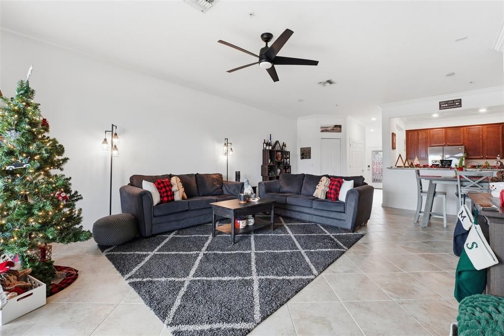 For Sale: $280,000 (3 beds, 2 baths, 1949 Square Feet)