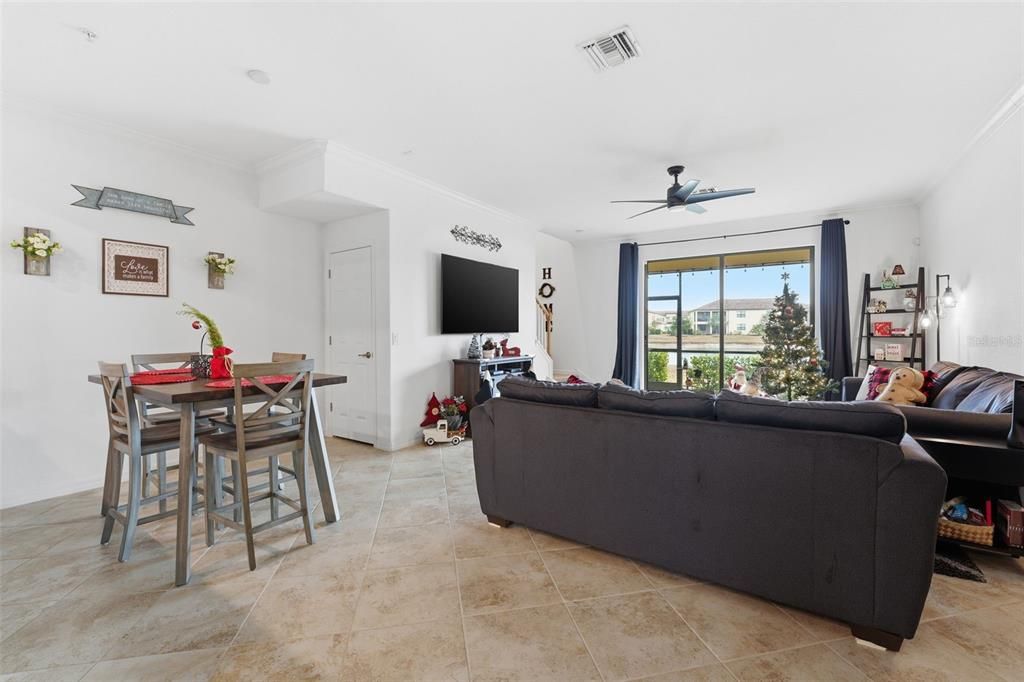 For Sale: $280,000 (3 beds, 2 baths, 1949 Square Feet)