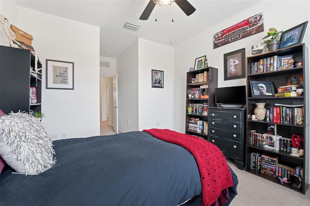 For Sale: $280,000 (3 beds, 2 baths, 1949 Square Feet)