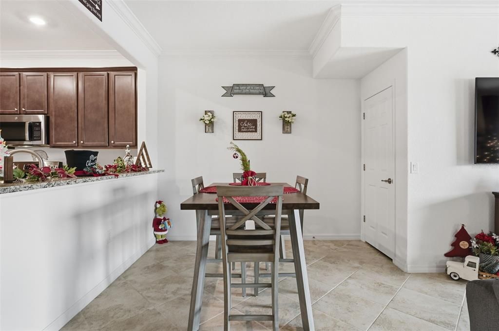 For Sale: $280,000 (3 beds, 2 baths, 1949 Square Feet)