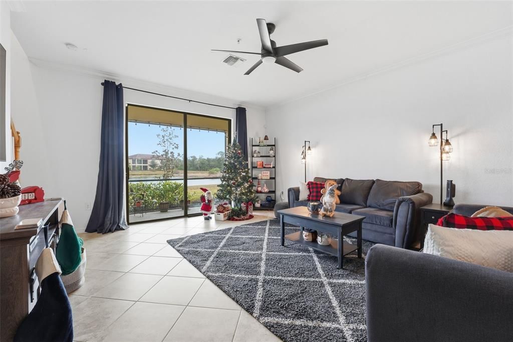 For Sale: $280,000 (3 beds, 2 baths, 1949 Square Feet)