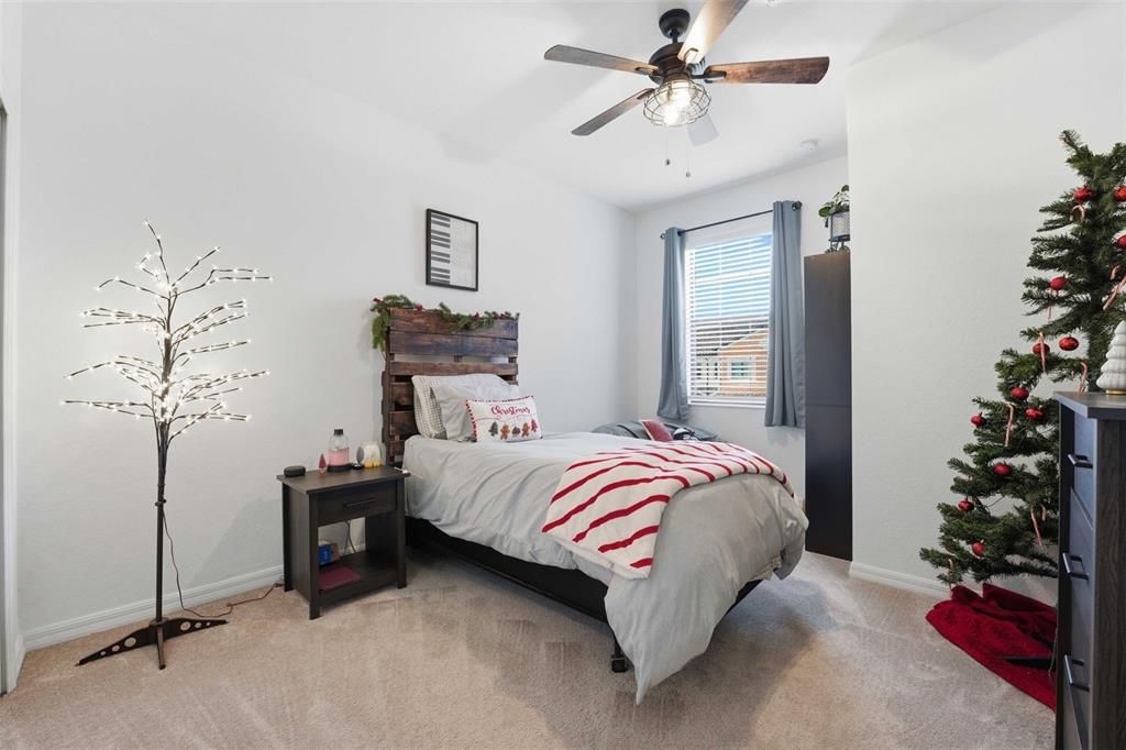 For Sale: $280,000 (3 beds, 2 baths, 1949 Square Feet)