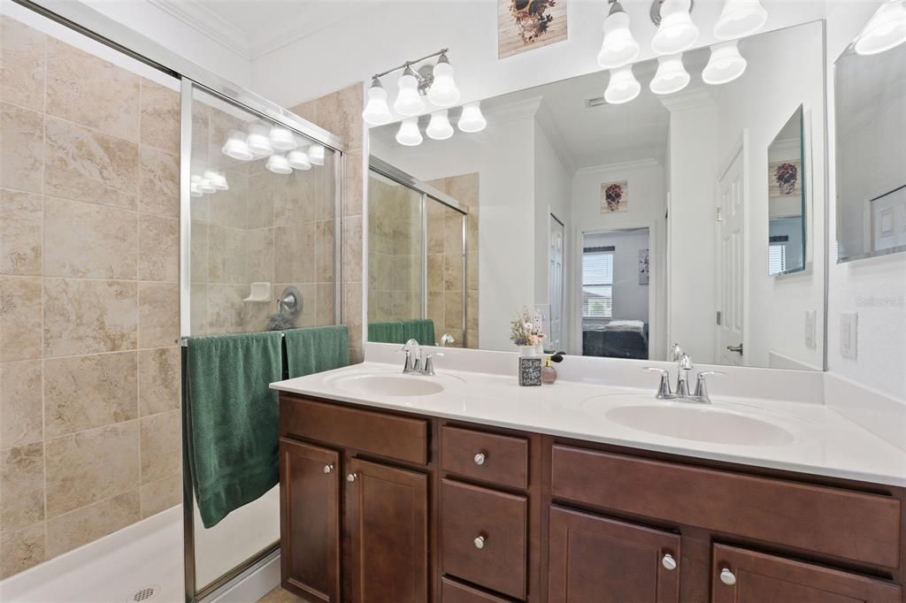 For Sale: $280,000 (3 beds, 2 baths, 1949 Square Feet)