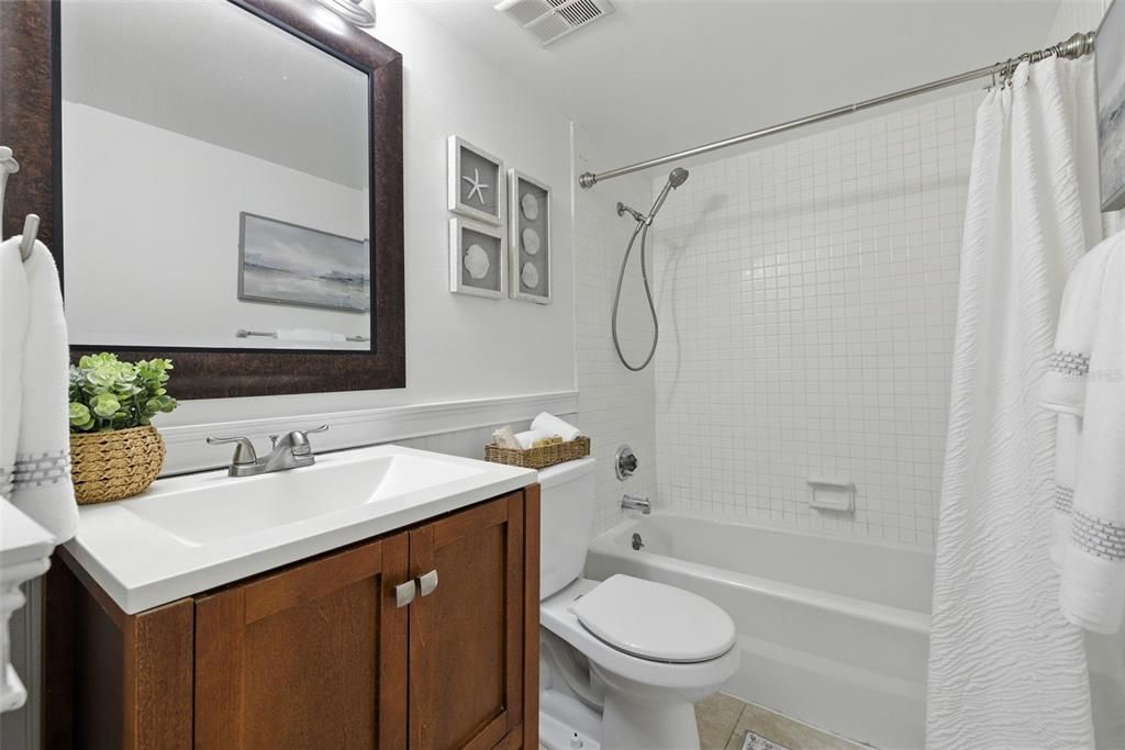 出租: $10,000 (3 贝兹, 3 浴室, 2634 平方英尺)