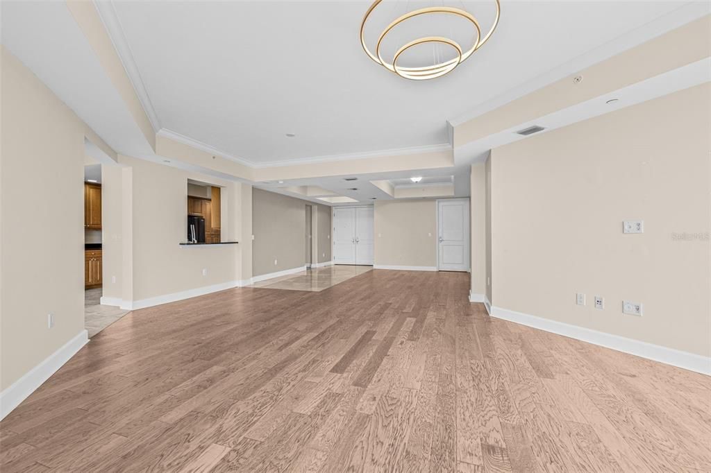 出租: $10,000 (3 贝兹, 3 浴室, 2634 平方英尺)