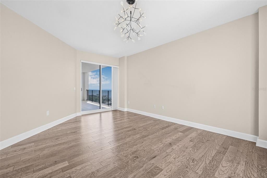 出租: $10,000 (3 贝兹, 3 浴室, 2634 平方英尺)