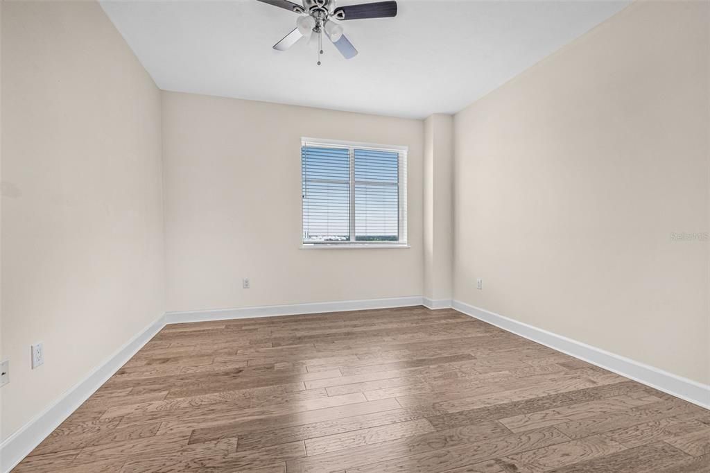 出租: $10,000 (3 贝兹, 3 浴室, 2634 平方英尺)