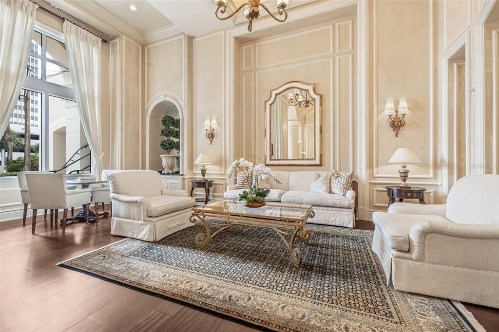 出租: $10,000 (3 贝兹, 3 浴室, 2634 平方英尺)