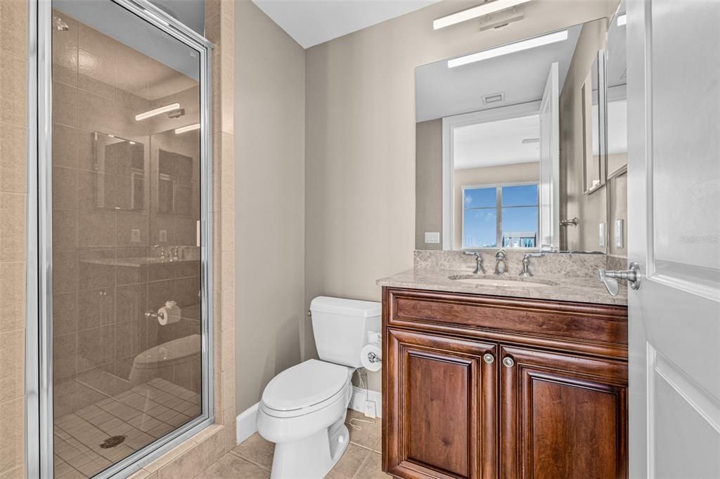 出租: $10,000 (3 贝兹, 3 浴室, 2634 平方英尺)