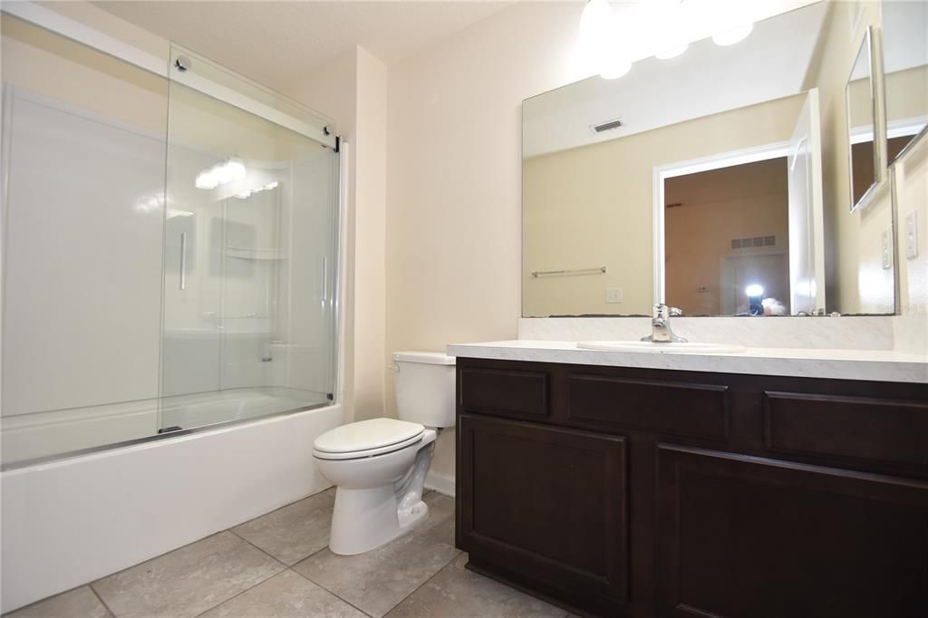 For Sale: $205,000 (2 beds, 2 baths, 1147 Square Feet)