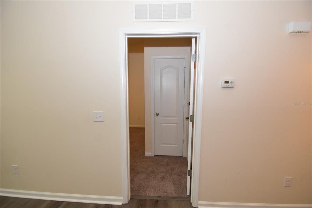 For Sale: $205,000 (2 beds, 2 baths, 1147 Square Feet)