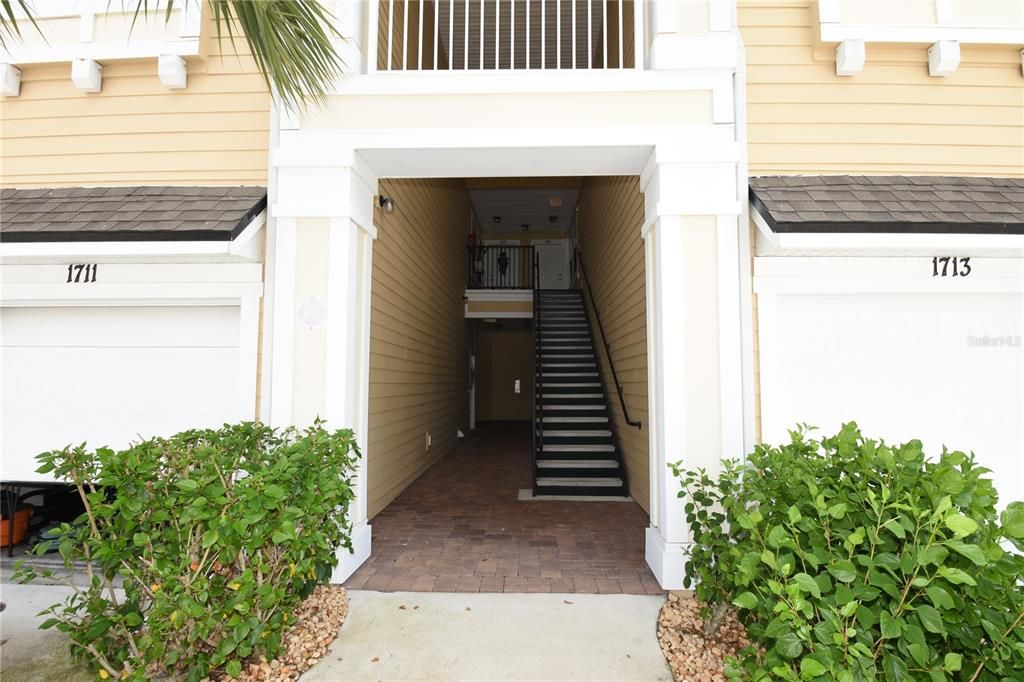 For Sale: $205,000 (2 beds, 2 baths, 1147 Square Feet)