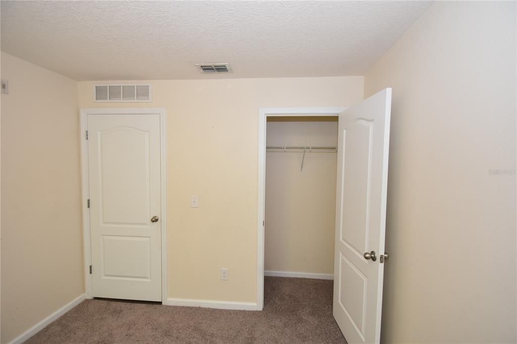 For Sale: $205,000 (2 beds, 2 baths, 1147 Square Feet)